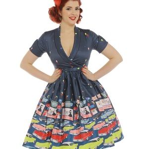 Lindy Bop Courtney Drive In dress in navy